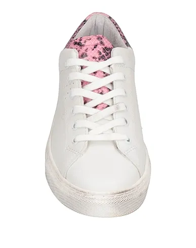 https://images.styletyx.com/images/white-leather-sneakers-vitamina-tu-13119798_4.webp