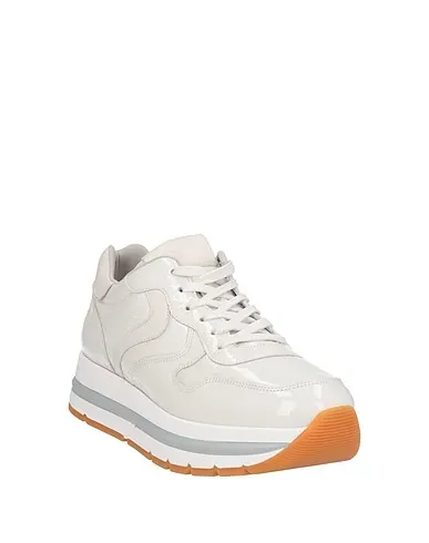https://images.styletyx.com/images/white-leather-sneakers-voile-blanche-1004914478_2.webp