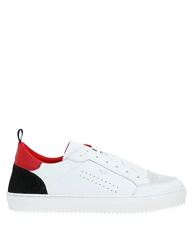 https://images.styletyx.com/images/white-leather-sneakers-ylati-13557720_1.webp