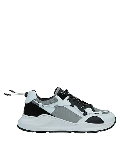 https://images.styletyx.com/images/white-leather-sneakers-ylati-1365609_1.webp
