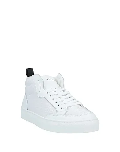 https://images.styletyx.com/images/white-leather-sneakers-ylati-1485896_2.webp