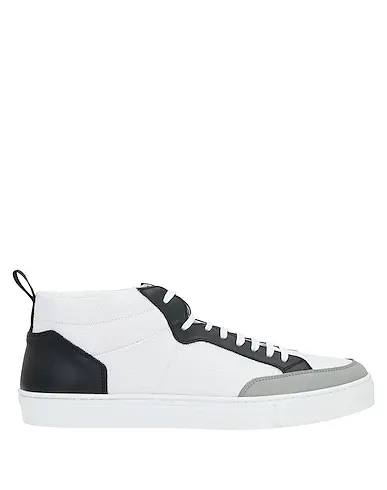 https://images.styletyx.com/images/white-leather-sneakers-ylati-1622929_1.webp