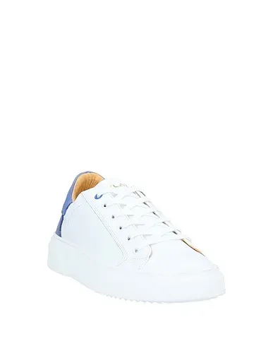 https://images.styletyx.com/images/white-leather-sneakers-ylati-656031_2.webp