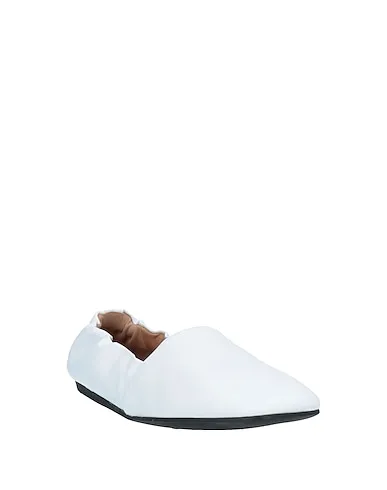 https://images.styletyx.com/images/white-loafers-marni-1030788_2.webp