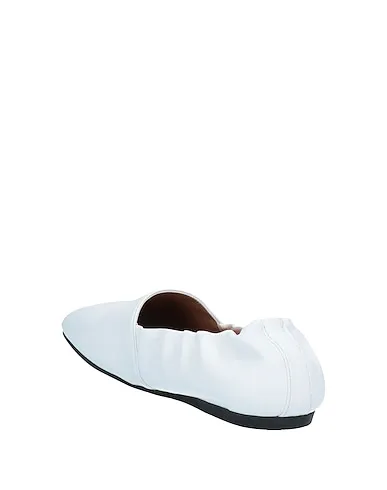 https://images.styletyx.com/images/white-loafers-marni-1030788_3.webp