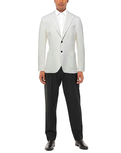 https://images.styletyx.com/images/white-plain-weave-blazer-drumohr-1611039_2.webp