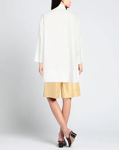 https://images.styletyx.com/images/white-plain-weave-blouse-urban-zen-1223352519_3.webp