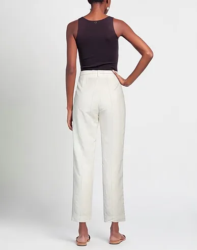 https://images.styletyx.com/images/white-plain-weave-casual-pants-collection-privee-12967871_3.webp