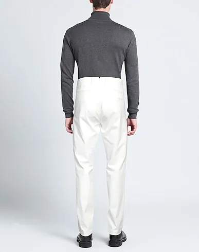 https://images.styletyx.com/images/white-plain-weave-casual-pants-eleventy-1491648857_3.webp