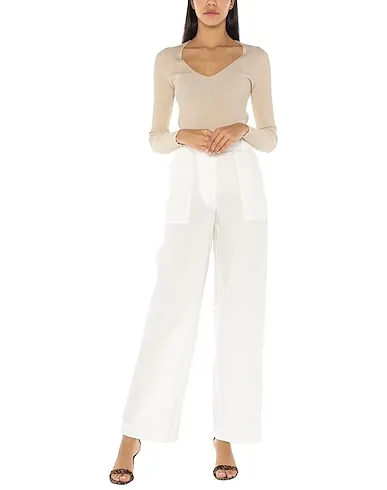 https://images.styletyx.com/images/white-plain-weave-casual-pants-erika-cavallini-1609151_2.webp