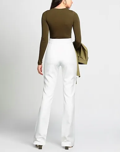 https://images.styletyx.com/images/white-plain-weave-casual-pants-feminista-3225085_3.webp
