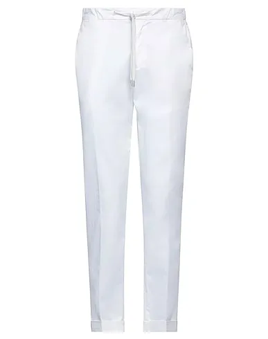 https://images.styletyx.com/images/white-plain-weave-casual-pants-ferrante-13181725_1.webp