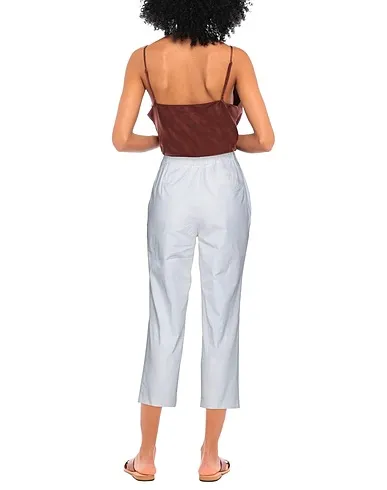 https://images.styletyx.com/images/white-plain-weave-casual-pants-le-coeur-twinset-1136672_3.webp