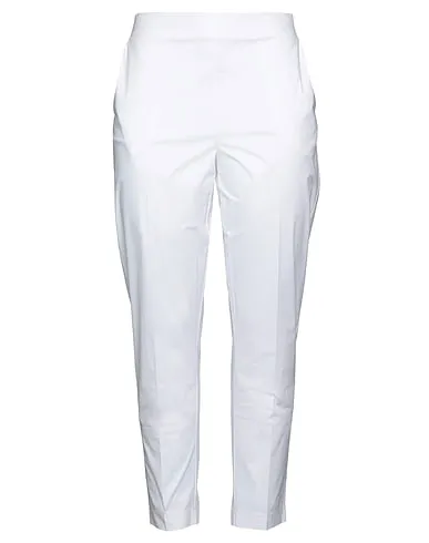 https://images.styletyx.com/images/white-plain-weave-casual-pants-le-tricot-perugia-13443617_1.webp