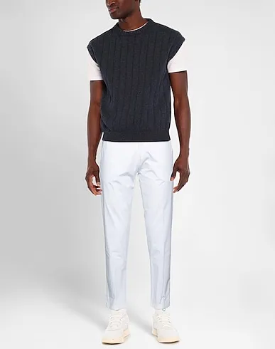 https://images.styletyx.com/images/white-plain-weave-casual-pants-liu-jo-3089682_2.webp