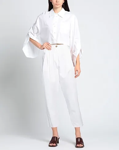 https://images.styletyx.com/images/white-plain-weave-casual-pants-silvian-heach-13425154_2.webp