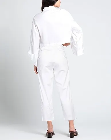 https://images.styletyx.com/images/white-plain-weave-casual-pants-silvian-heach-13425154_3.webp