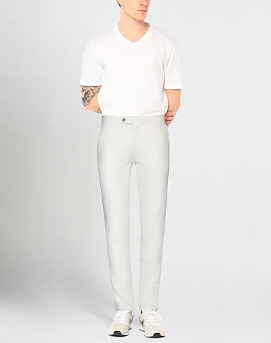 https://images.styletyx.com/images/white-plain-weave-casual-pants-tombolini-2590188_2.webp