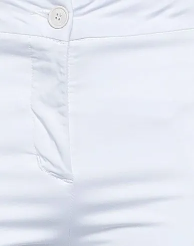 https://images.styletyx.com/images/white-plain-weave-casual-pants-white-wise-13690411_4.webp