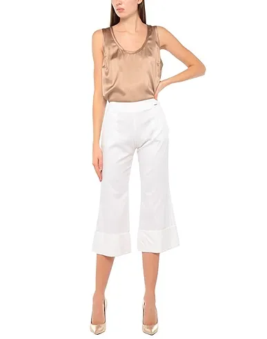 https://images.styletyx.com/images/white-plain-weave-cropped-pants-culottes-silvian-heach-1634012_2.webp