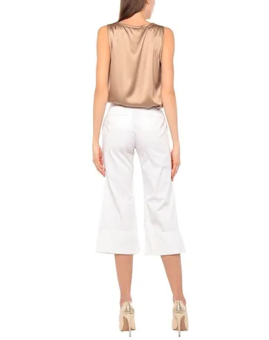 https://images.styletyx.com/images/white-plain-weave-cropped-pants-culottes-silvian-heach-1634012_3.webp