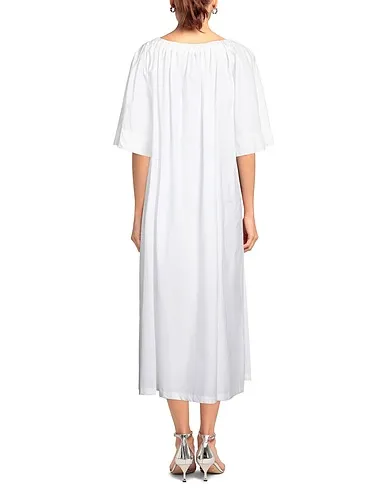 https://images.styletyx.com/images/white-plain-weave-long-dress-pdr-phisique-du-role-2837400_3.webp