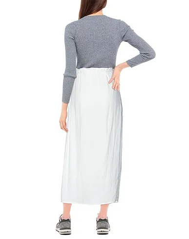 https://images.styletyx.com/images/white-plain-weave-maxi-skirts-alpha-studio-1021746979_3.webp