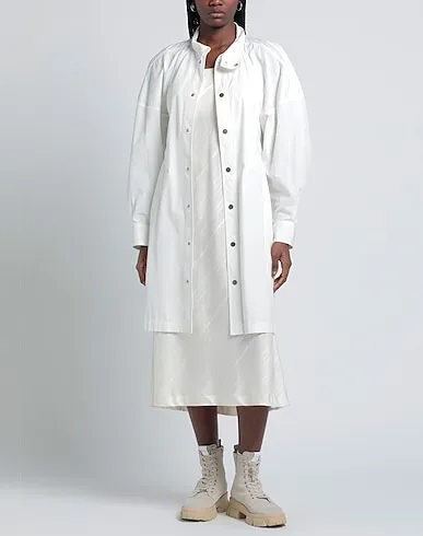 https://images.styletyx.com/images/white-plain-weave-midi-dress-bottega-veneta-615224225_3.webp