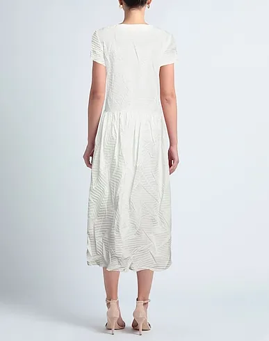 https://images.styletyx.com/images/white-plain-weave-midi-dress-collection-privee-3197319_3.webp