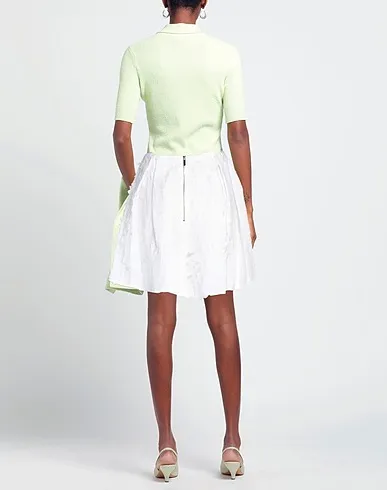 https://images.styletyx.com/images/white-plain-weave-mini-skirt-betty-blue-2328394_3.webp