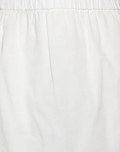 https://images.styletyx.com/images/white-plain-weave-mini-skirt-douuod-13136281_4.webp