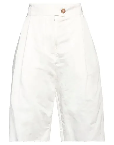 https://images.styletyx.com/images/white-plain-weave-shorts-bermuda-marc-point-13079934_1.webp