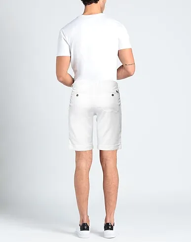 https://images.styletyx.com/images/white-plain-weave-shorts-bermuda-mason-s-1291748170_3.webp
