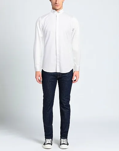 https://images.styletyx.com/images/white-plain-weave-solid-color-shirt-corneliani-13538881_2.webp