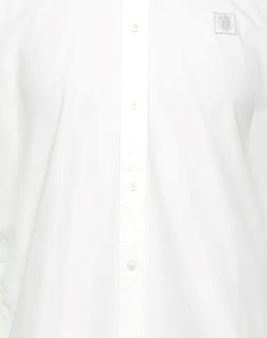 https://images.styletyx.com/images/white-plain-weave-solid-color-shirt-thinking-mu-1152686_4.webp
