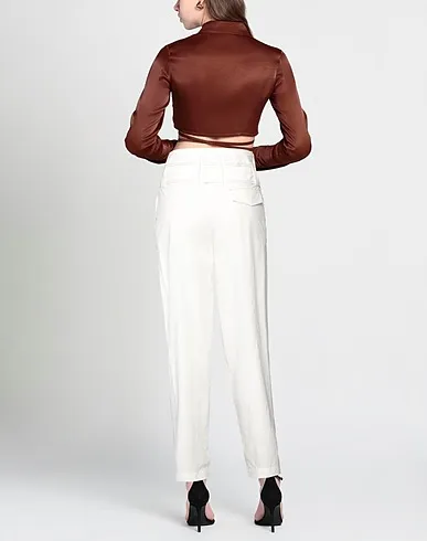 https://images.styletyx.com/images/white-poplin-casual-pants-dorothee-schumacher-12959318_3.webp