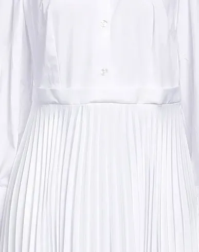 https://images.styletyx.com/images/white-poplin-long-dress-closet-2841717_4.webp