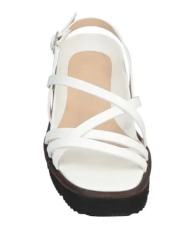 https://images.styletyx.com/images/white-poplin-sandals-theory-2863362_4.webp