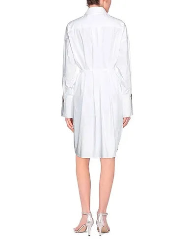 https://images.styletyx.com/images/white-poplin-short-dress-mother-of-pearl-1747366_3.webp