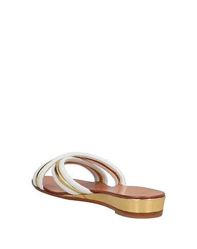 https://images.styletyx.com/images/white-sandals-hazy-3252686_3.webp