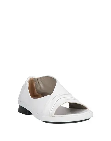 https://images.styletyx.com/images/white-sandals-ixos-629906994_2.webp