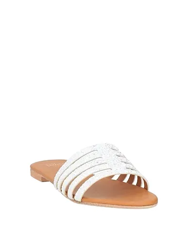 https://images.styletyx.com/images/white-sandals-pernille-paris-873314035_2.webp