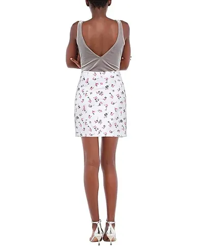 https://images.styletyx.com/images/white-satin-mini-skirt-brognano-1511448_3.webp