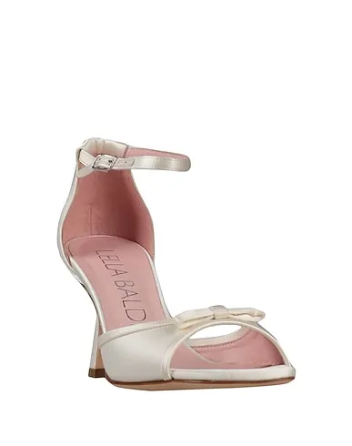 https://images.styletyx.com/images/white-satin-sandals-lella-baldi-12930550_2.webp