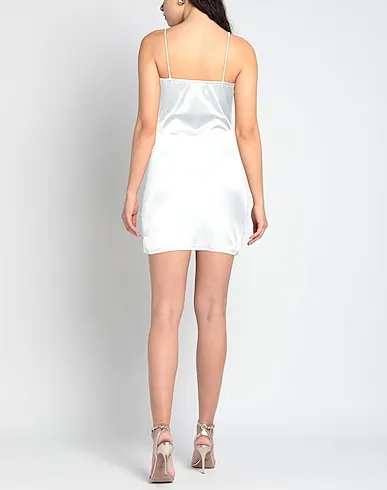 https://images.styletyx.com/images/white-satin-short-dress-vanessa-scott-1592463522_3.webp