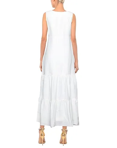 https://images.styletyx.com/images/white-silk-shantung-long-dress-caractere-1422779_3.webp