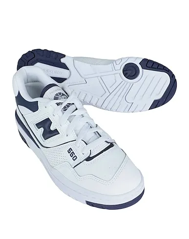 https://images.styletyx.com/images/white-sneakers-550-new-balance-13229858_2.webp