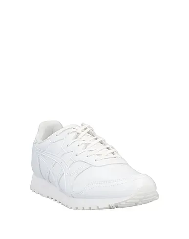 https://images.styletyx.com/images/white-sneakers-comme-des-garcons-x-asics-3255695_2.webp