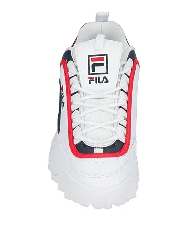 https://images.styletyx.com/images/white-sneakers-fila-1006493752_4.webp