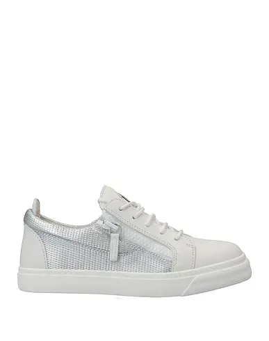 https://images.styletyx.com/images/white-sneakers-giuseppe-zanotti-13090034_1.webp